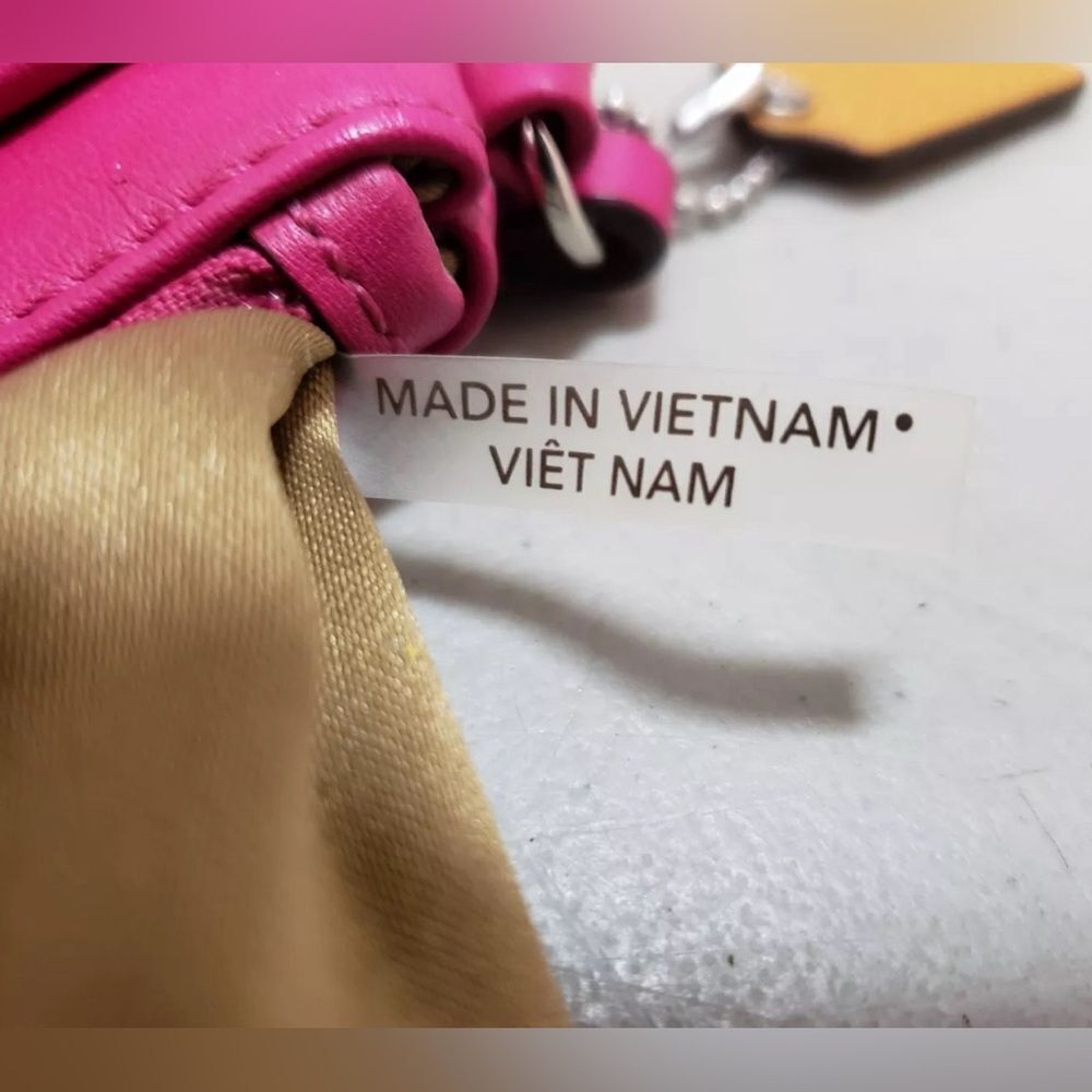 EUC Coach Barbie-Pink Leather Small Wristlet Bag - Picture 6 of 11